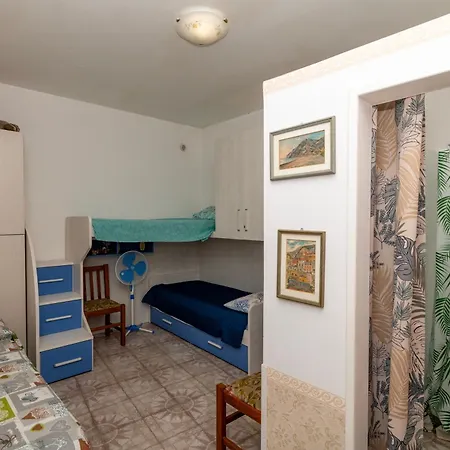 Dream House 3* بوسيتانو